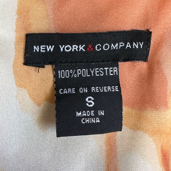 New York & Company halter top style orange white abstract pattern blouse sz SM - Picture 5 of 5